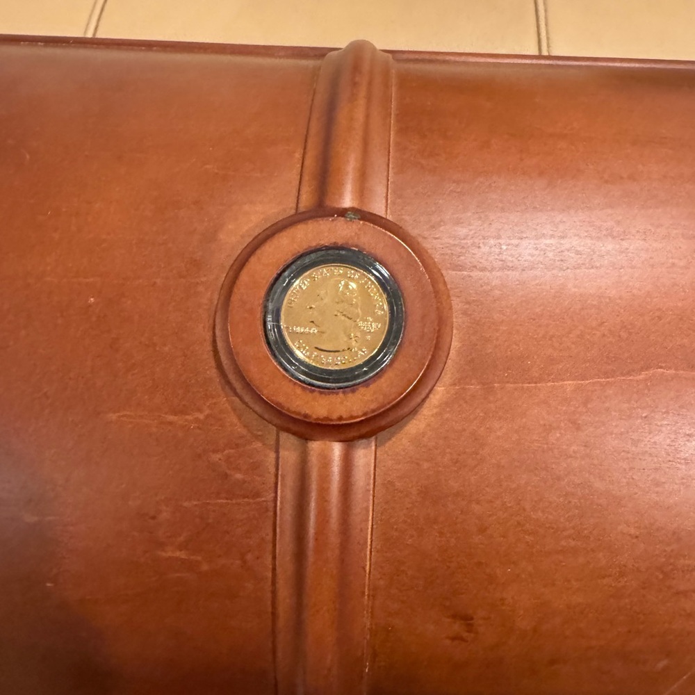 DANBURY MINT Wooden State Quarters Treasure Chest with Blue Velvet Interior - Picture 10 of 16